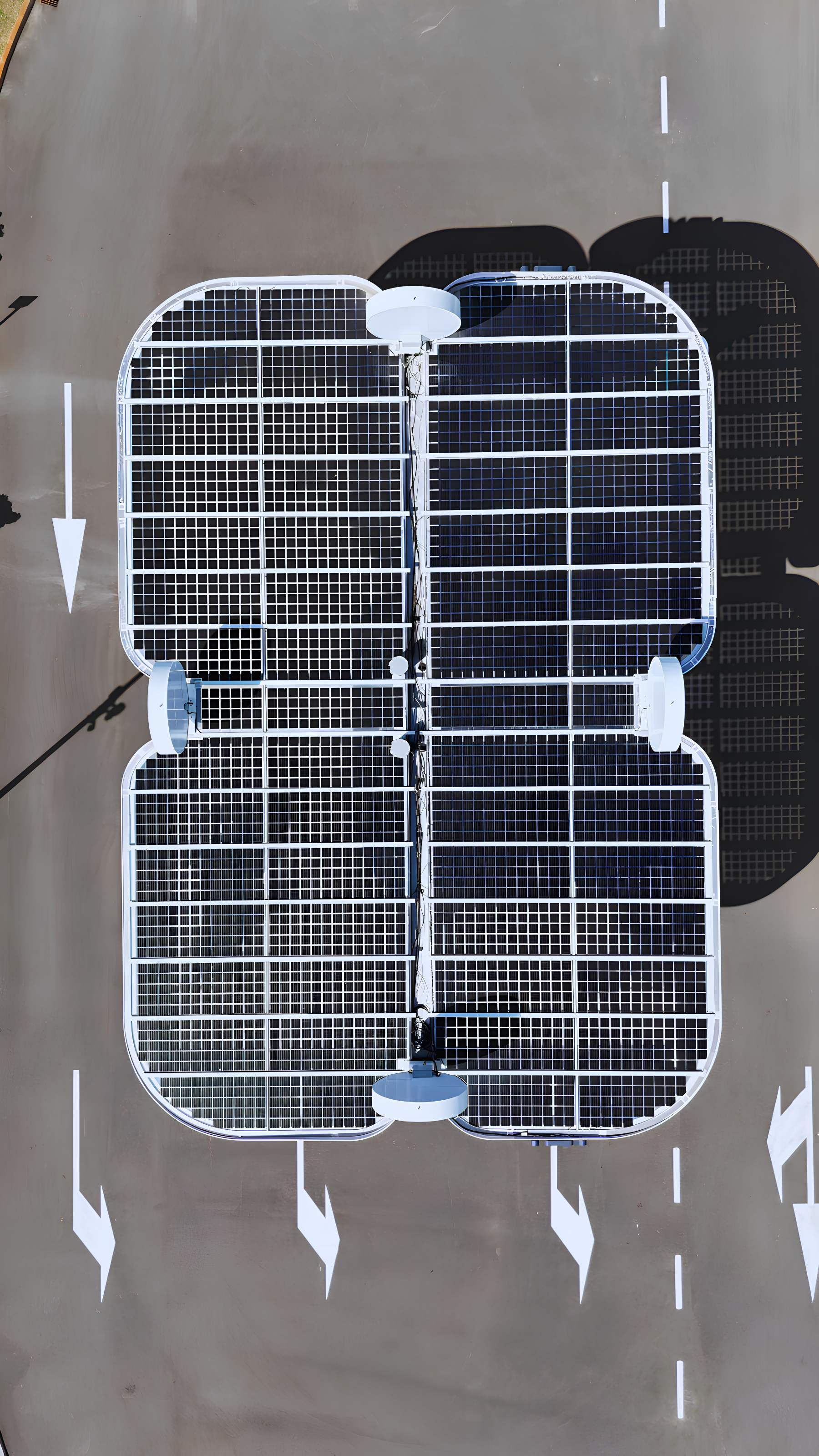 Solarni paneli na nadstrešnici IZI servisa